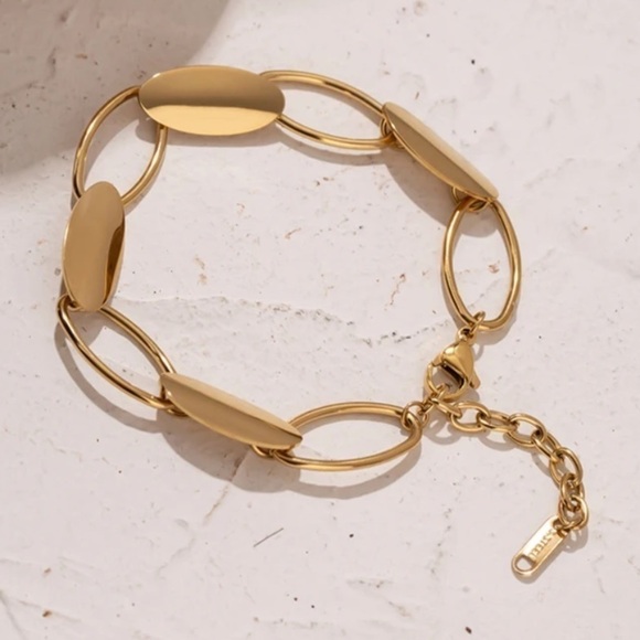 NEW 18k Gold Unique Chain Bracelet - Picture 7 of 8